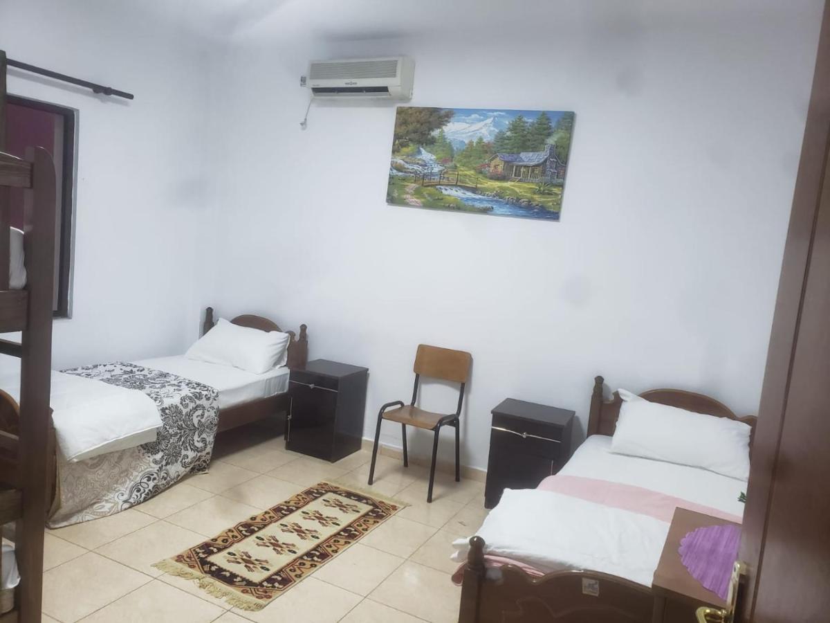 Hostel Split Rock 티라나 외부 사진