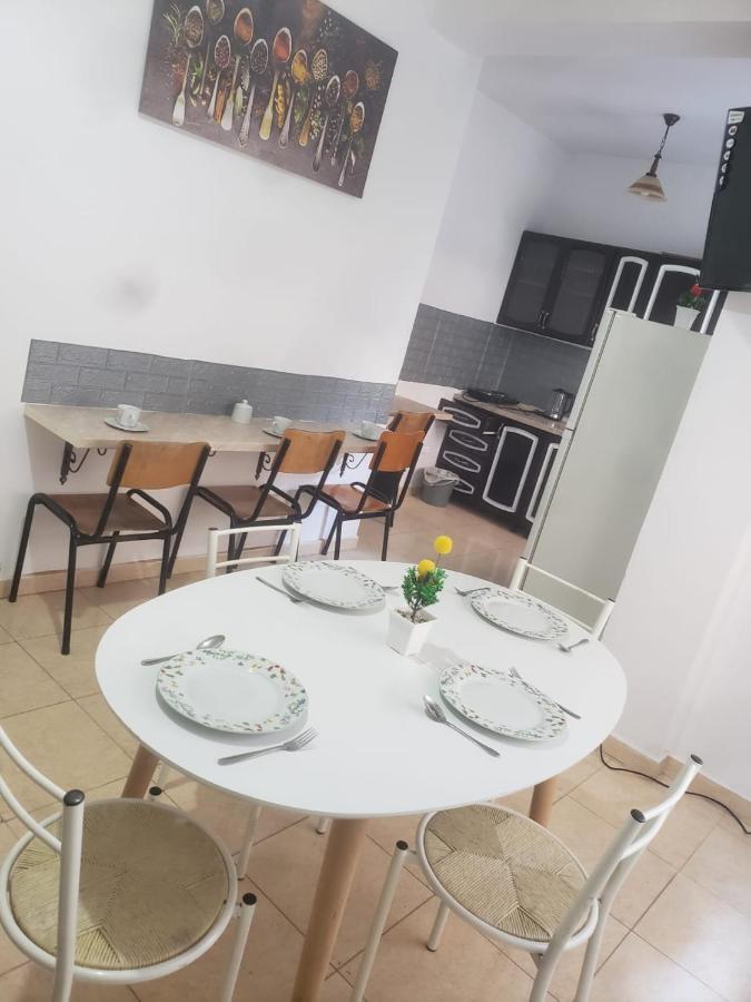 Hostel Split Rock 티라나 외부 사진