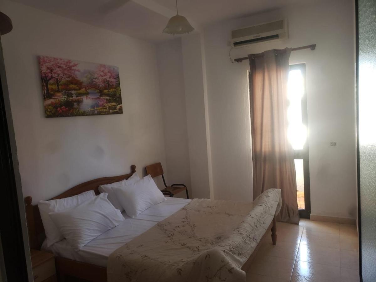 Hostel Split Rock 티라나 외부 사진