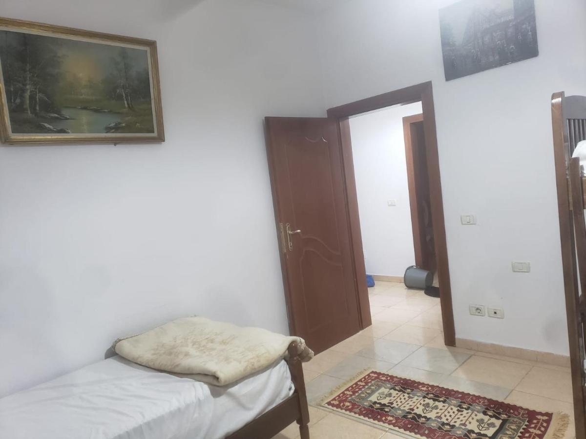 Hostel Split Rock 티라나 외부 사진