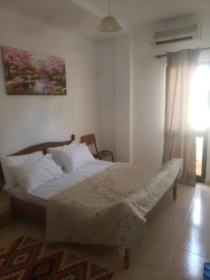 Hostel Split Rock 티라나 외부 사진