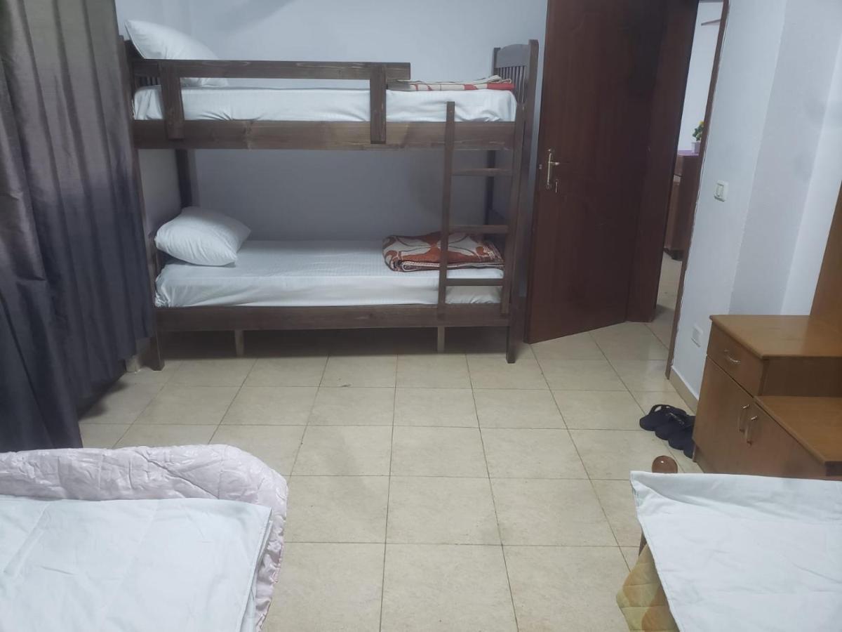 Hostel Split Rock 티라나 외부 사진