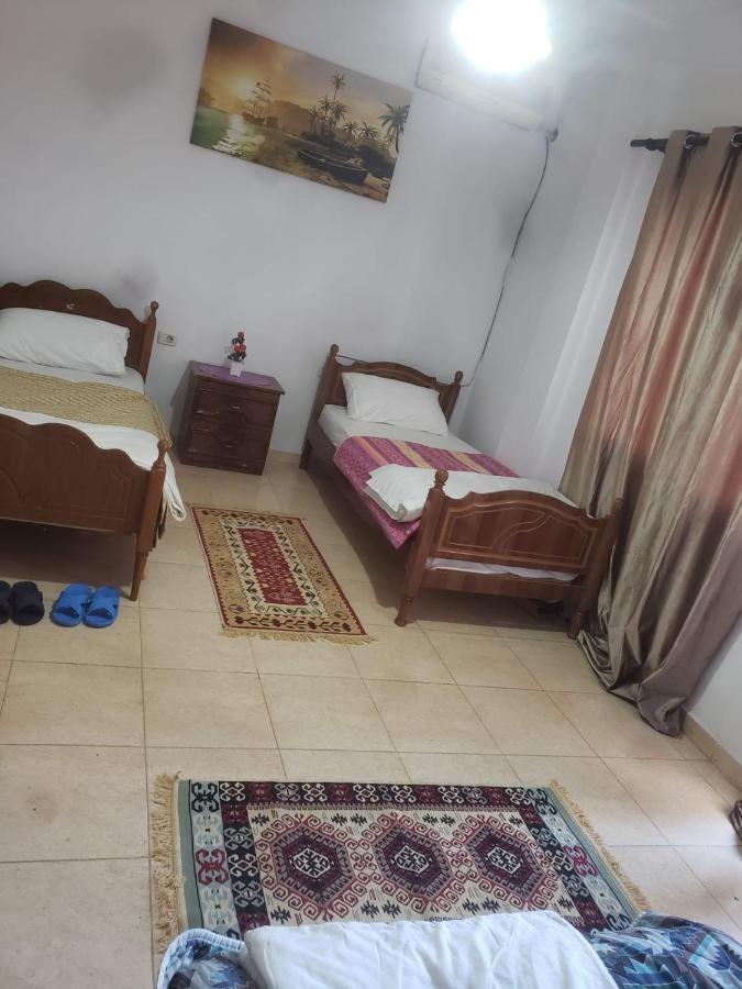 Hostel Split Rock 티라나 외부 사진