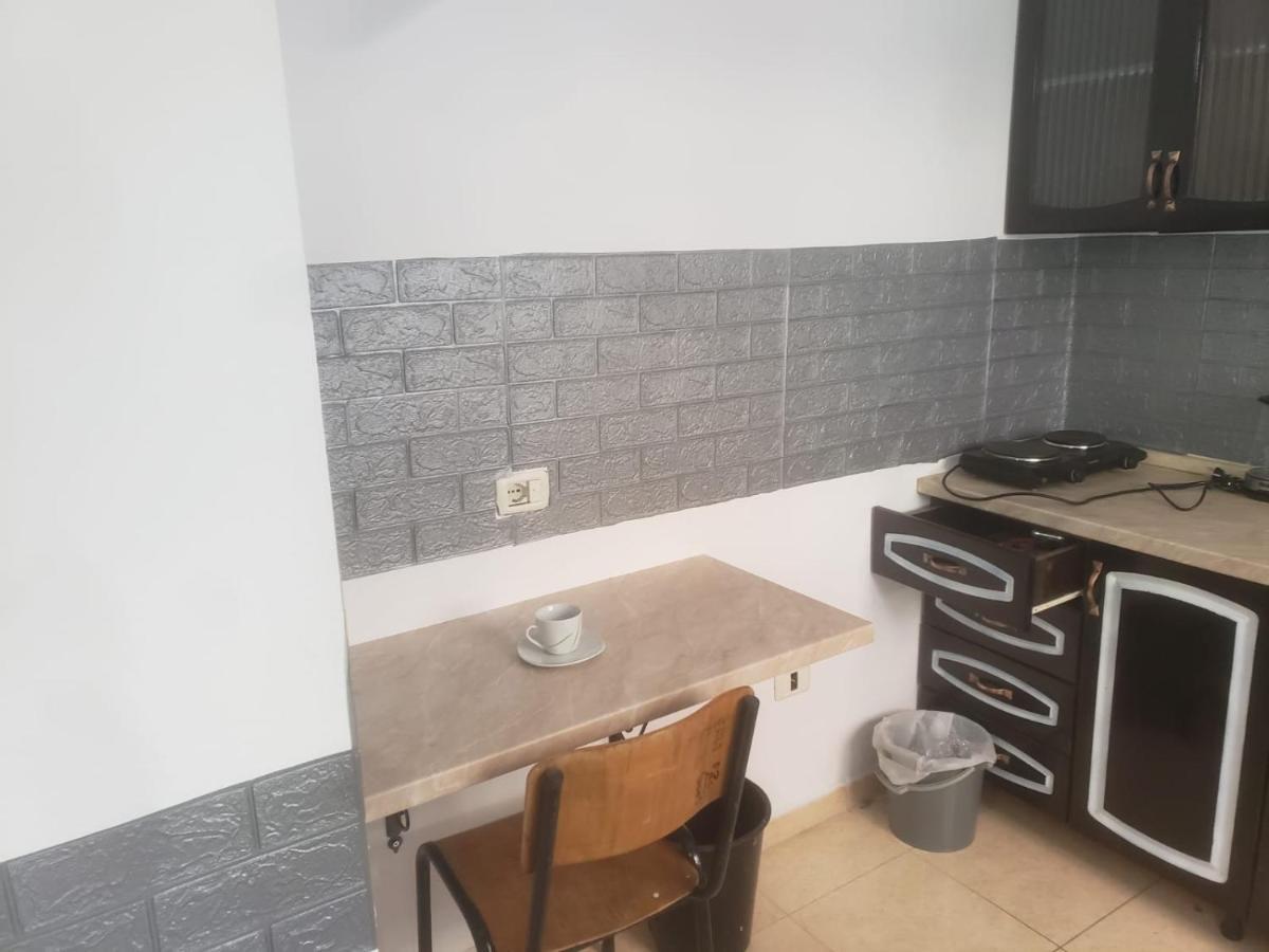 Hostel Split Rock 티라나 외부 사진