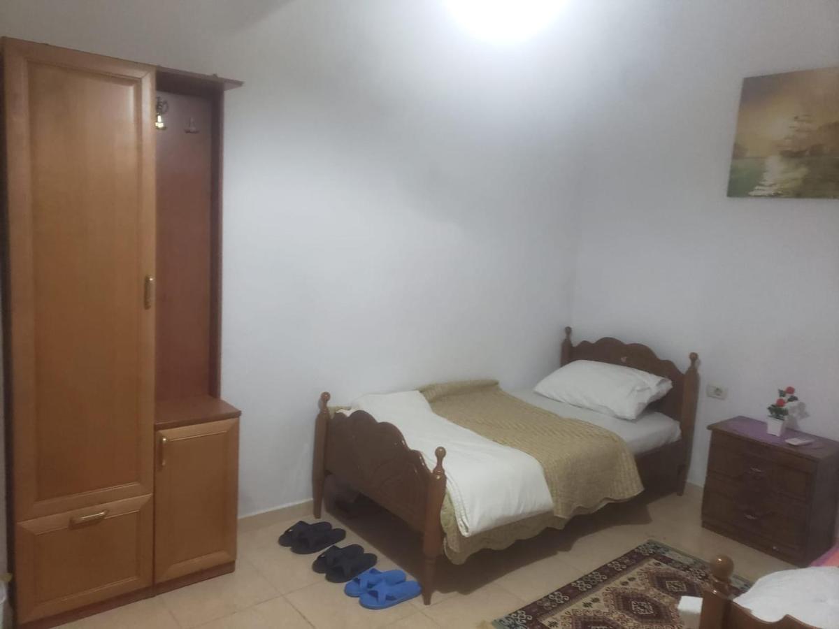 Hostel Split Rock 티라나 외부 사진