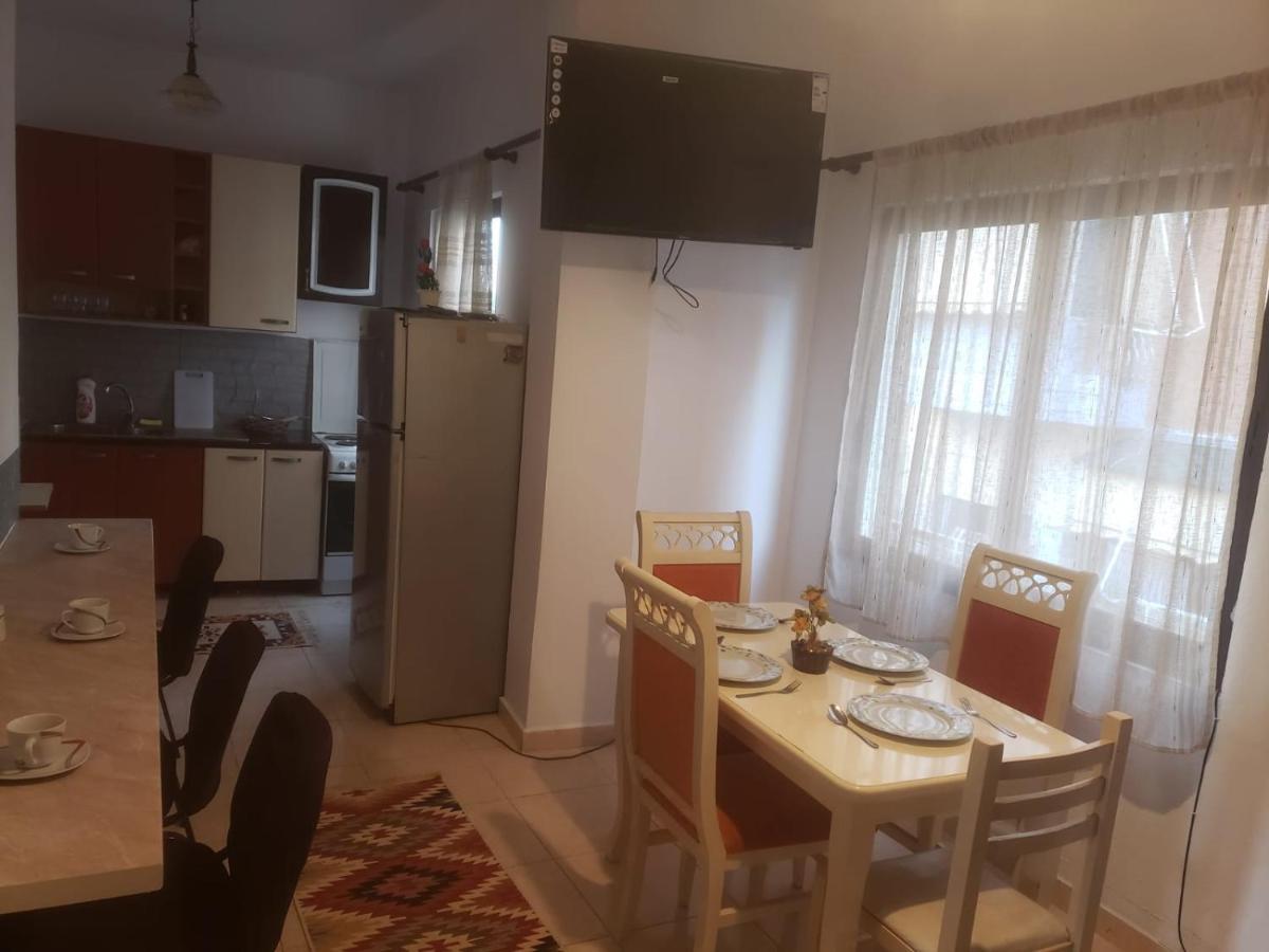 Hostel Split Rock 티라나 외부 사진