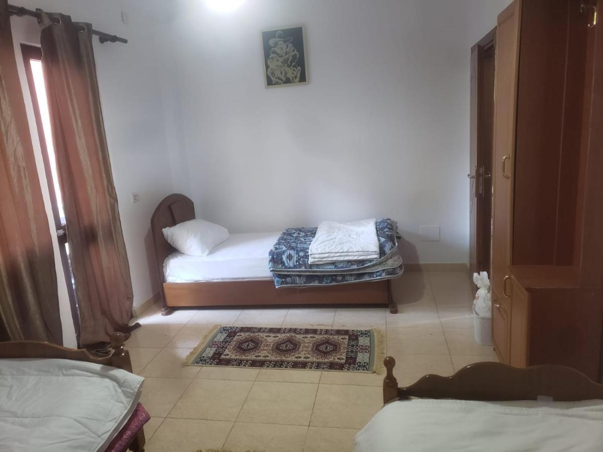 Hostel Split Rock 티라나 외부 사진