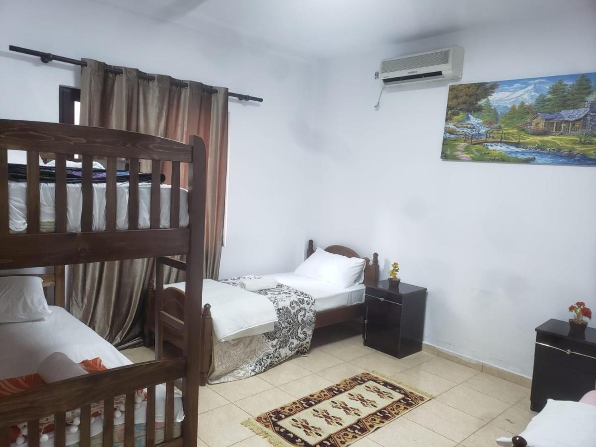 Hostel Split Rock 티라나 외부 사진